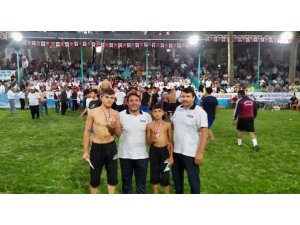 Antakya Belediyesi güreş takımının başarısı