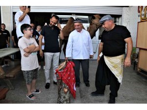 Erkek çocuğu dünyaya gelince 700 yıllık geleneği yaşattı