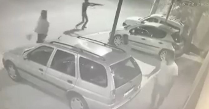 Dünürlerin kavgasında silahlar patladı: 13 yaşındaki çocuk bıçaklandı