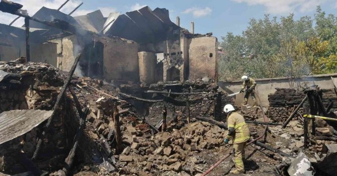 Isparta’da yaşlı kadın evinde çıkan yangında hayatını kaybetti
