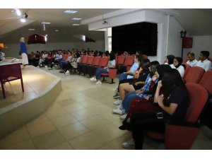 Batı Alanya’da uzmanlar öğrencilerle buluştu