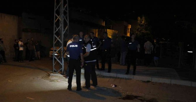 Adana’da selam verme bahanesiyle yaklaştı, 2 kişiyi vurdu