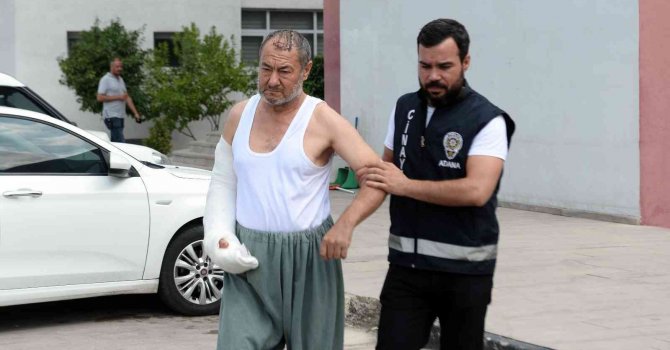 Annesini yastıkla boğarak öldürdü