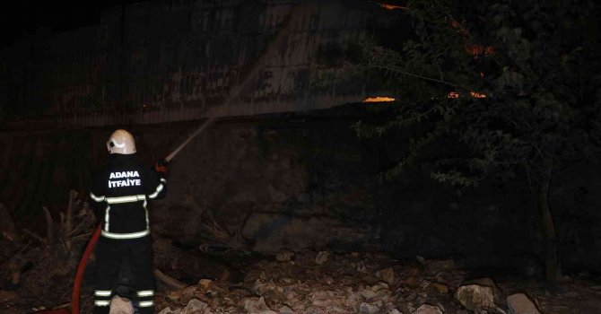 Adana’da geri dönüşüm fabrikasında yangın