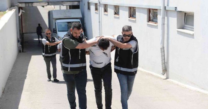 Adana’da uzun namlulu silah operasyonu