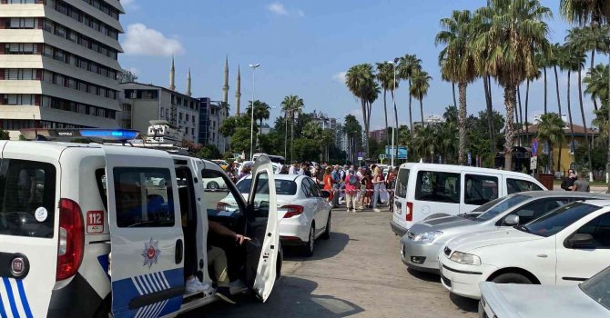 İzinsiz miting yapılıyor zanneden polisten film setine baskın