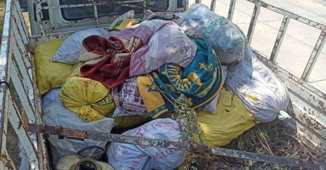 Depodan çalınan 26 çuval keçiboynuzunu jandarma buldu