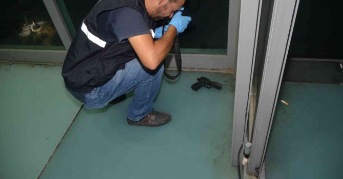 Antalya’da silahlı kavga: 1’i ağır 3 yaralı