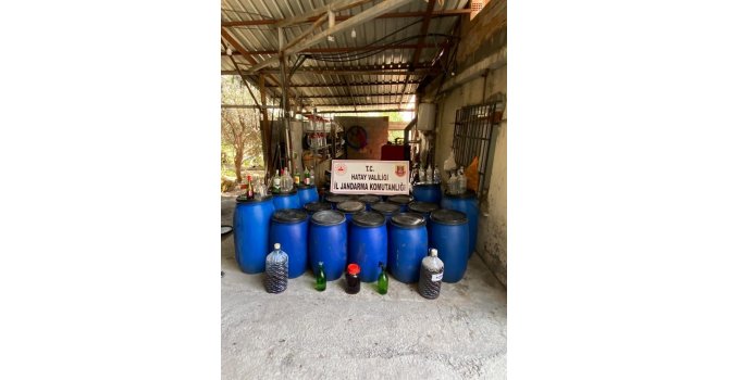 Araçlardan mazot çalarken yakalandı