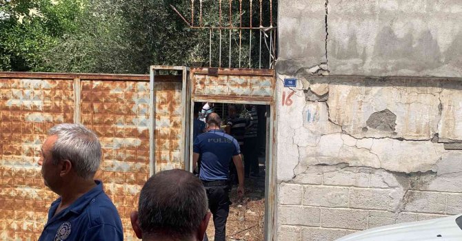 Kullanılmayan evin bahçesinde başından vurulmuş olarak bulundu