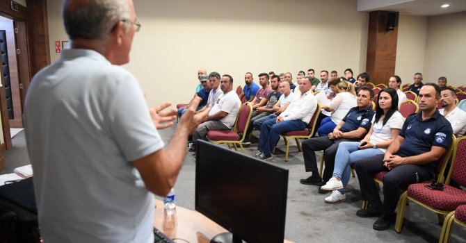 Konyaaltı Belediyesinden kasaplara hijyen eğitimi