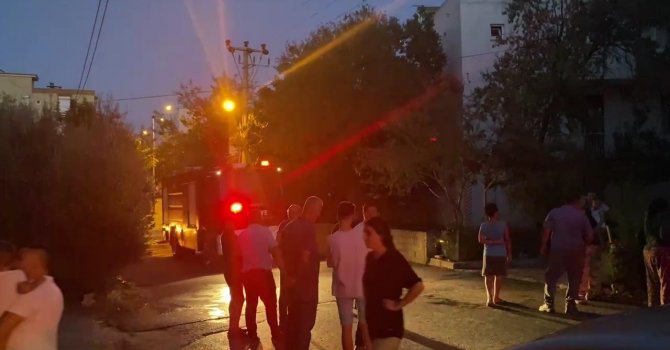 Evin balkonundaki kışlık odunların yanması sonucu çıkan yangın korkuttu