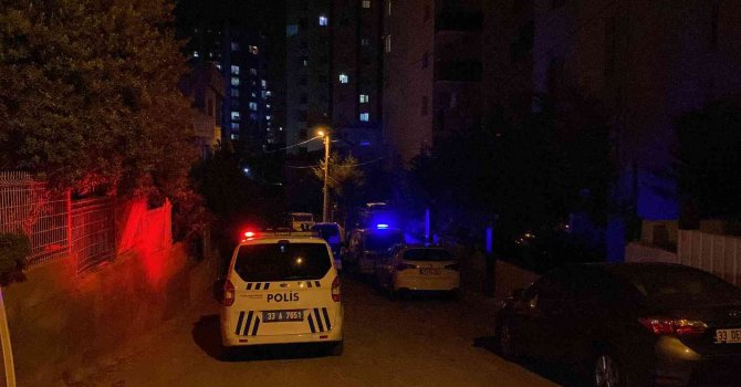 Boş sandığı silahın tetiğine dokundu, canından oldu