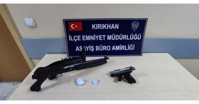 Hatay’da nitelikli yağmaya 2 tutuklama