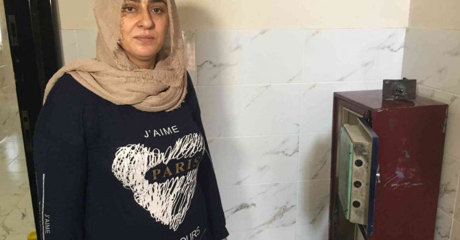 Kasayı parçalayıp 900 gram altın, 100 bin lira çaldılar