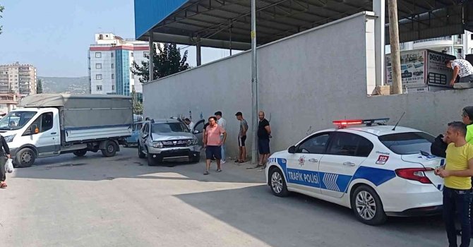 Fren yerine gaza bastı