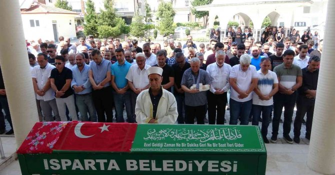 İlk görev yerinde hayatını kaybeden Özge öğretmen toprağa verildi