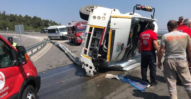 Mersin’de devrilen su tankerinin sürücüsü hayatını kaybetti