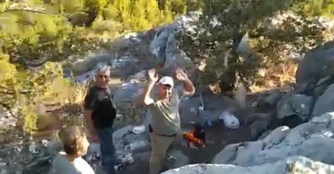 Çay demleyerek kazı yapmışlar