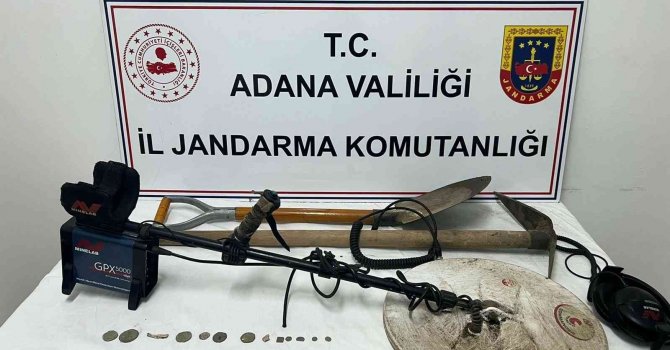 Adana’da kaçak kazı yapan 4 kişi yakalandı
