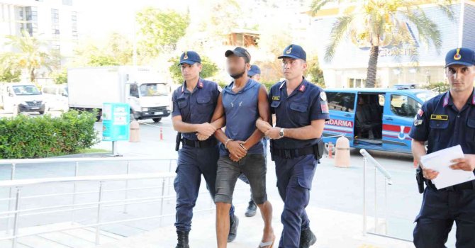 Evinde ölü bulunan gencin arkadaşı adliyeye sevk edildi