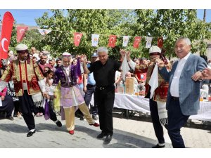 Karalar açılış yaptı, yurt ve arıtma müjdesi verdi