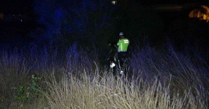 Kayıp gencin cesedi, motosikletiyle birlikte kara yolu yakınında bulundu