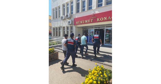 Eğirdir’de kablo hırsızları yakalandı