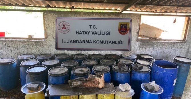 Hatay’da 11 bin 400 litre sahte içki ele geçirildi