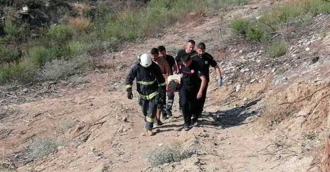 ATV turu yapan turist kadın 50 metreden düştü, eşi arkasından gidince ağaca takılı kaldı