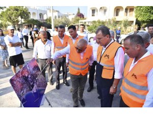 Seçer: "Rahat ve konforlu yollar için pist gibi yollar yapıyoruz"