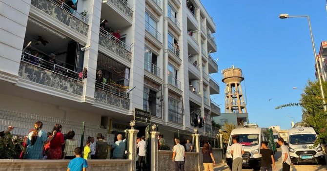 Üvey kızını tabancayla öldürüp intihar etti