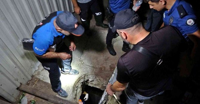 Kayıp gencin kanalizasyonda elektik akımına kapıldığı ihbarı ekipleri alarma geçirdi