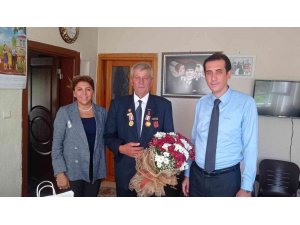 Kaymakam Topsakaloğlu, gazi ve şehit yakınlarıyla bir araya geldi