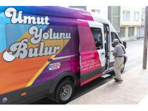 Mersin’de onkoloji hastalarının ulaşımı belediye ekiplerince sağlanıyor