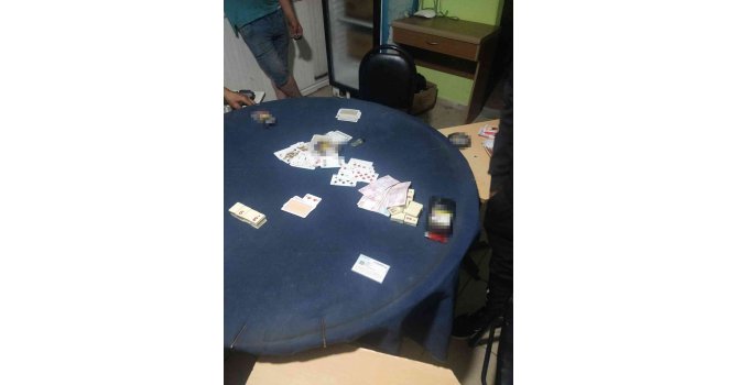 Kumar oynayan 6 kişiye 9 bin TL ceza kesildi