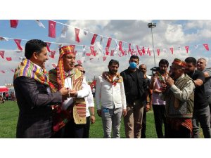 6. Geleneksel İsmet Atlı Karakucak güreşleri başladı