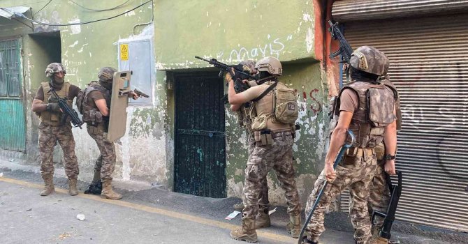Mersin’de DEAŞ’a şafak operasyonu: 10 gözaltı kararı