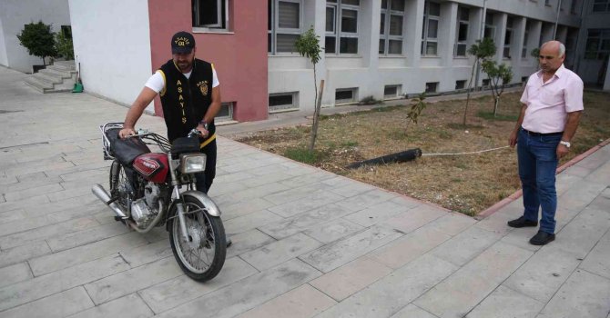 Motosikleti çalınan halk ozanı şiirle şikayetçi oldu şiirle teşekkür etti