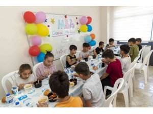 Mersin’de kurs merkezlerindeki öğrencilere yemek hizmeti