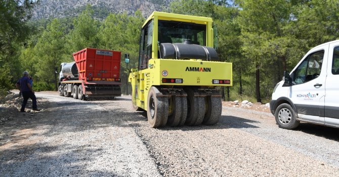 Konyaaltı Belediyesi’nden Doyran’a asfalt