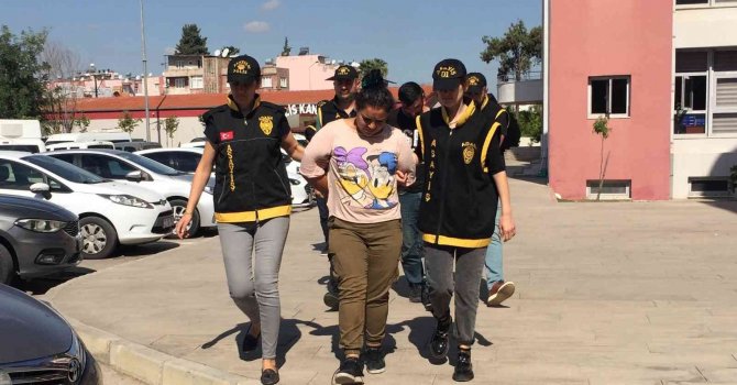 Adana’da sürücüyü “aşk vaadiyle” kandırıp gasp eden 3 zanlı tutuklandı