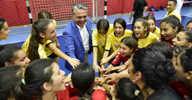 Paşanın Melekleri sezonu resmen açtı