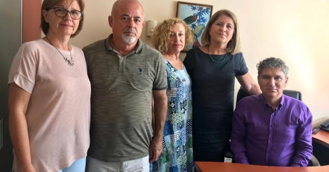 Böbrek hastalarının Metin hocasına saldırı