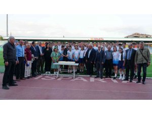 Ispartalı futbol hakemleri sezonu açtı