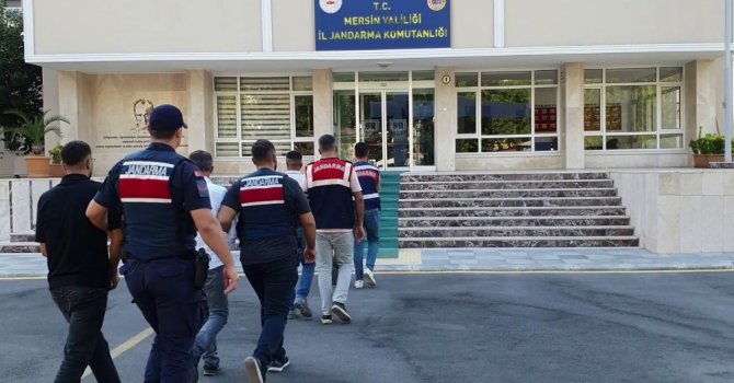 Mersin merkezli 3 ilde dolandırıcılık operasyonu: 8 gözaltı