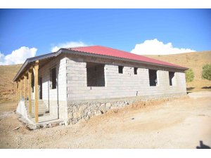 Alanya’nın batısında 22 kilometrelik asfalt, 17 yeni çardak hizmeti tamamlandı