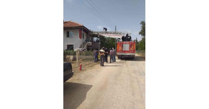 Korkuteli’nde evde çıkan yangın ucuz atlatıldı