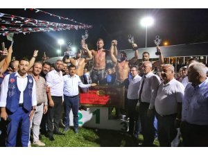 Serik Yağlı Pehlivan Güreşlerinin başpehlivanı Osman Aynur oldu