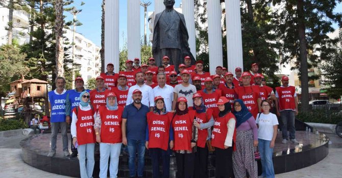 Kumluca’da belediye işçileri greve başladı